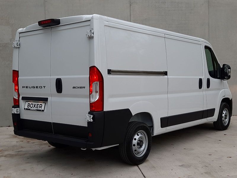 Peugeot Boxer (2025) Furgon 3300 L2H1 BHDi 120k MAN - fotka 6 z 12