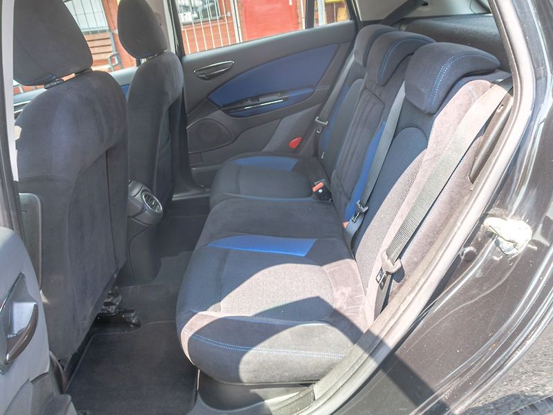 Fiat Bravo (2008) 1.9JTD 110KW SPORT - ROZVODY! - fotka 29 z 39
