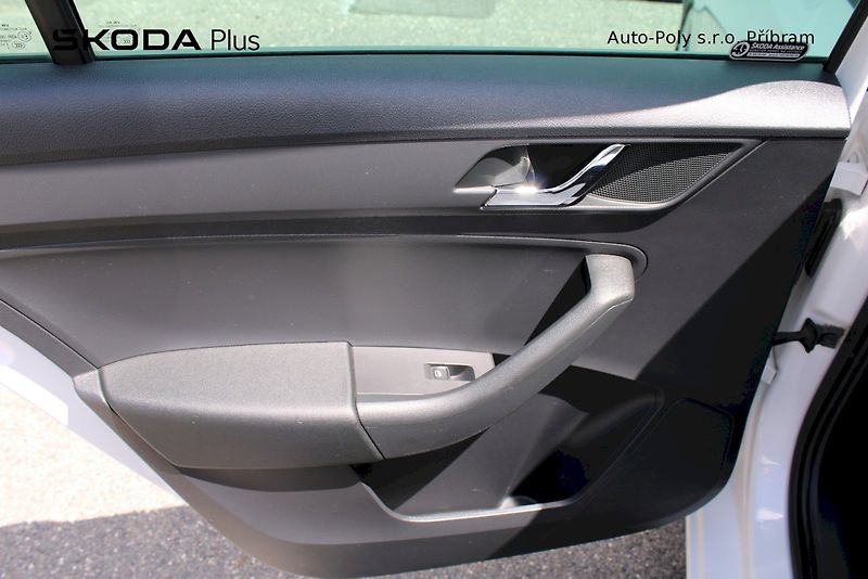 Škoda Rapid (2014) Ambition Plus 1.6TDI / 66kW 5° - fotka 18 z 22