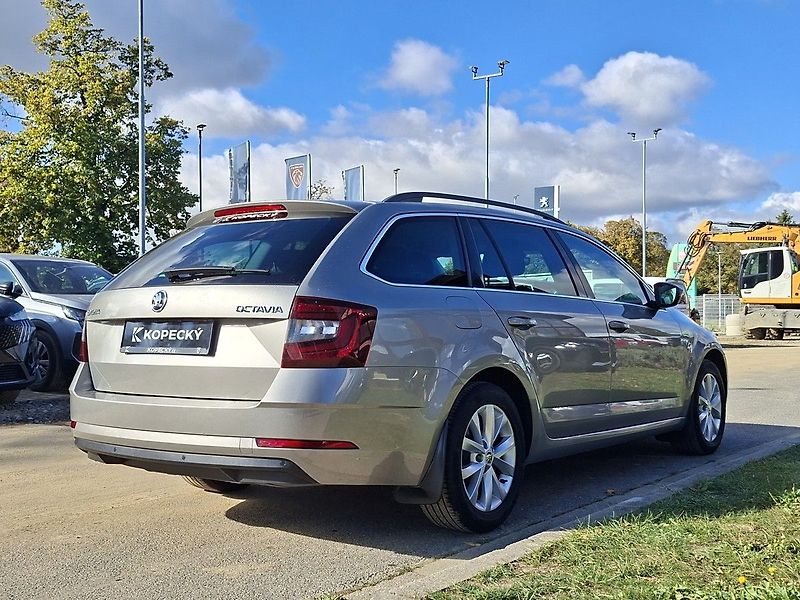 Škoda Octavia COMBI 2,0 TDI 150k M6 - fotka 3 z 25