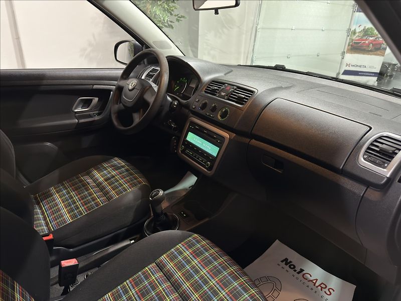 Škoda Fabia 1,2   TSI STYLE TEMPO TAŽNÉ - fotka 14 z 22