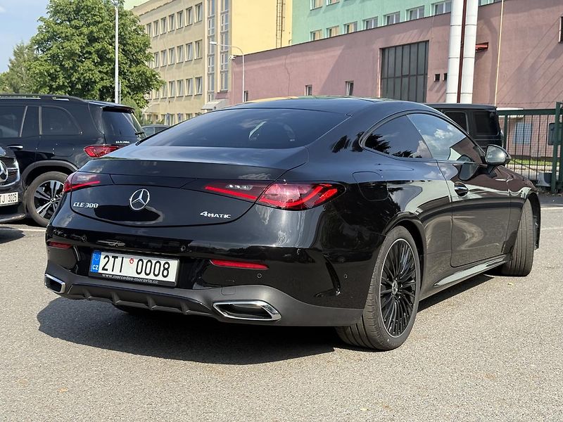 Mercedes-Benz CLE 300 4M kupé - fotka 2 z 11