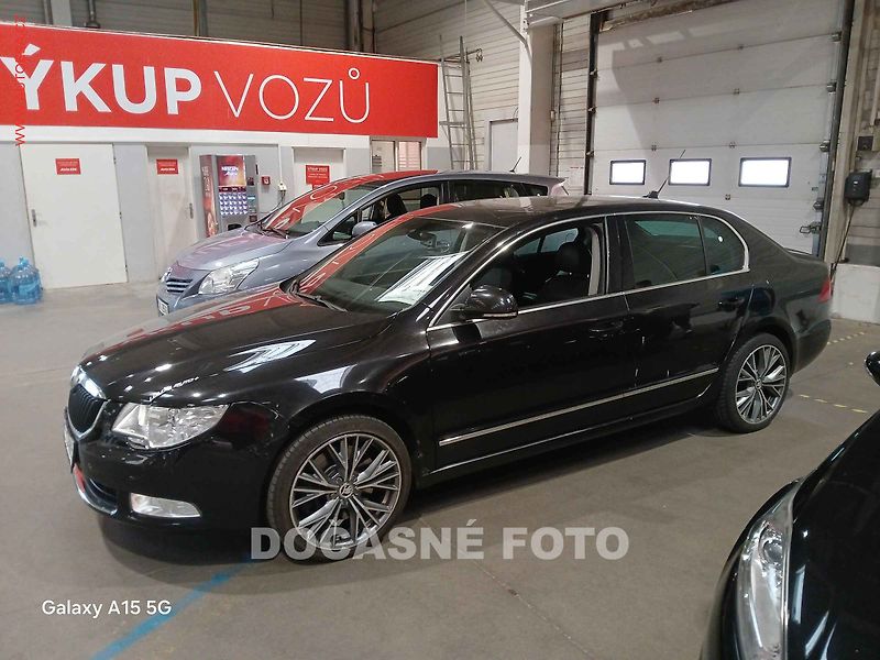 Škoda Superb (2008) 3.6 FSI 4x4, ČR, DSG, výhřev - fotka 1 z 3