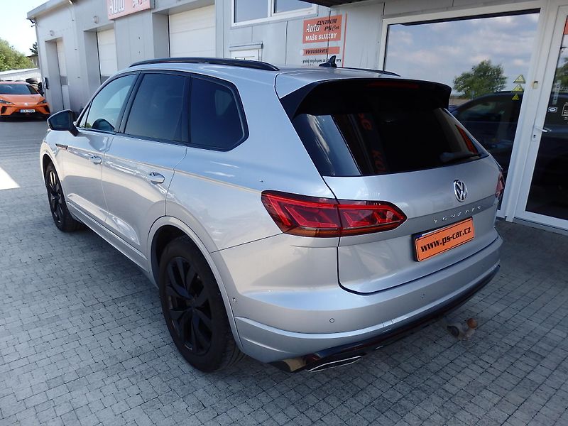 Volkswagen Touareg 4.0 TDI V8 310 kW R-LINE - fotka 5 z 26