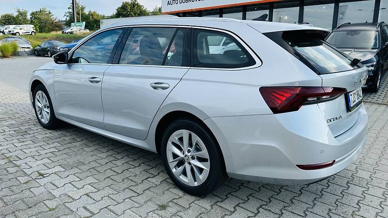 Škoda Octavia Combi Style 2,0 TDI/110kW DSG/ - fotka 6 z 12