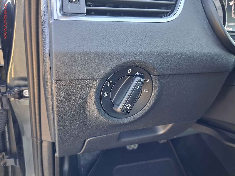 Škoda Octavia (2020) 2.0 TDI, LED, navi, AC - fotka 15 z 19