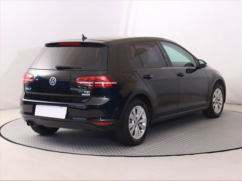Volkswagen Golf (2016) Comfortline 1.4 TSI, Automat - fotka 5 z 20