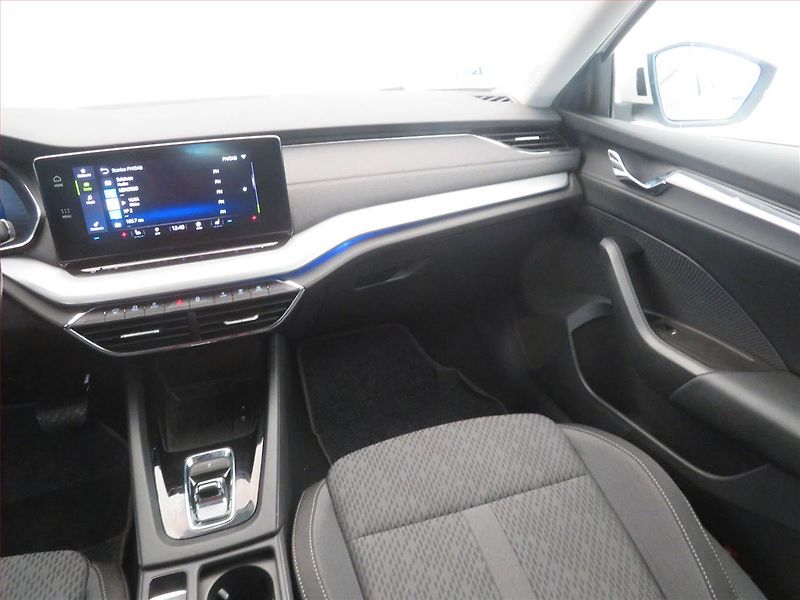 Škoda Octavia (2022) 2.0 TDI, Automat, Serv.kniha - fotka 8 z 16