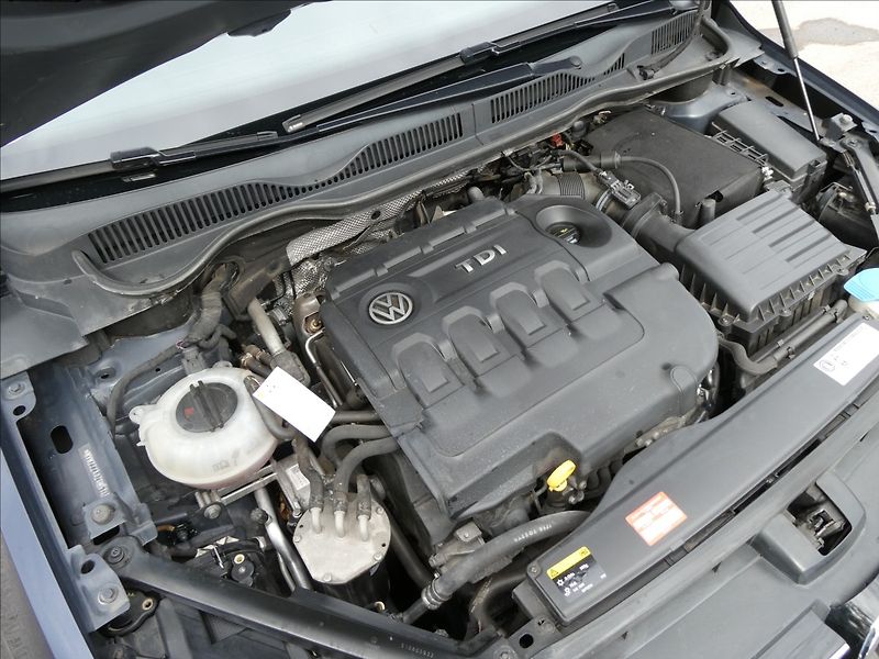 Volkswagen Golf Sportsvan 1,6 TDi 81kW 1.MAJITEL,servisk - fotka 34 z 53