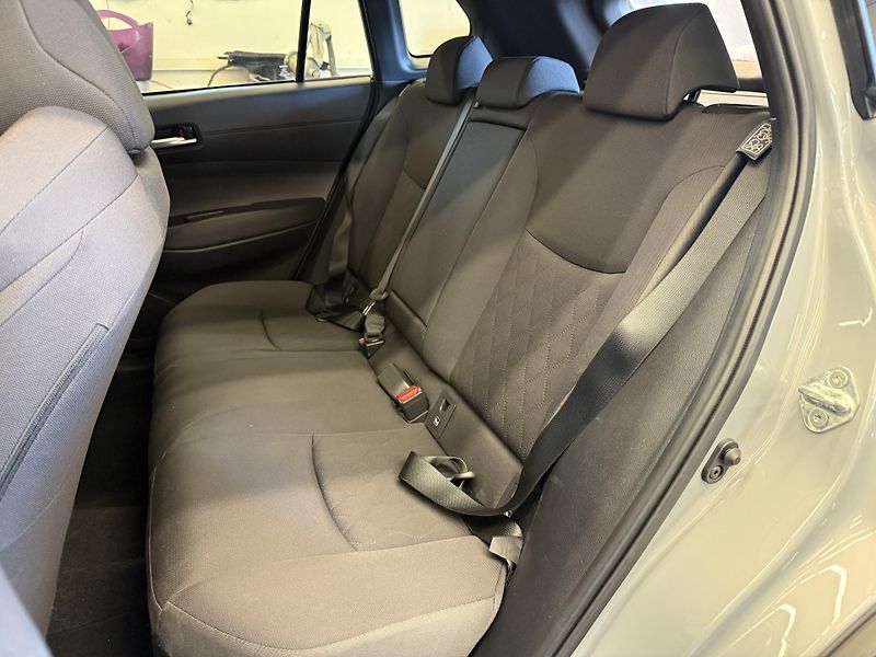 Toyota Corolla Cross 1.8l Hybrid 72 kW - fotka 21 z 22