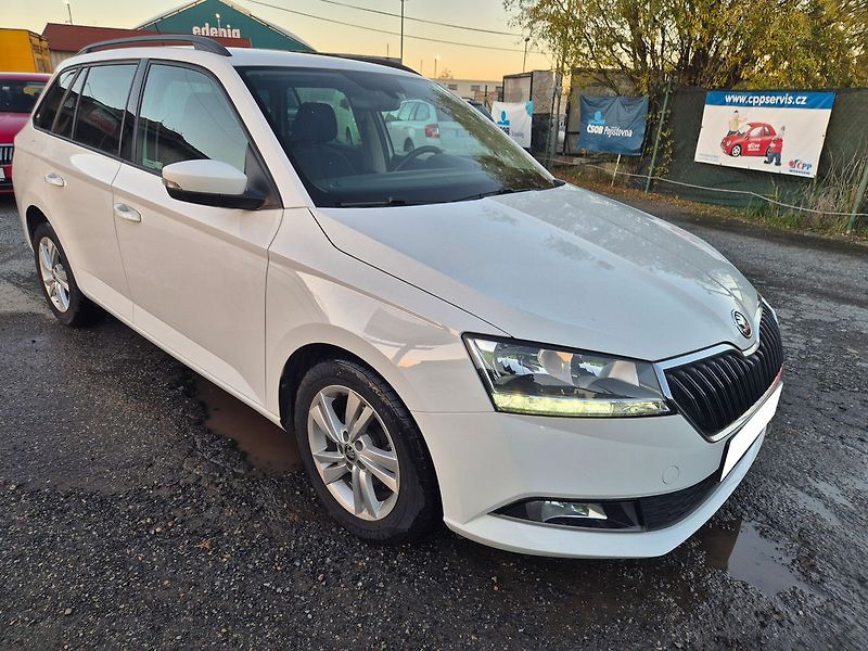 Škoda Fabia Combi 1,0 TSI Ambition TOP, zá - fotka 3 z 19