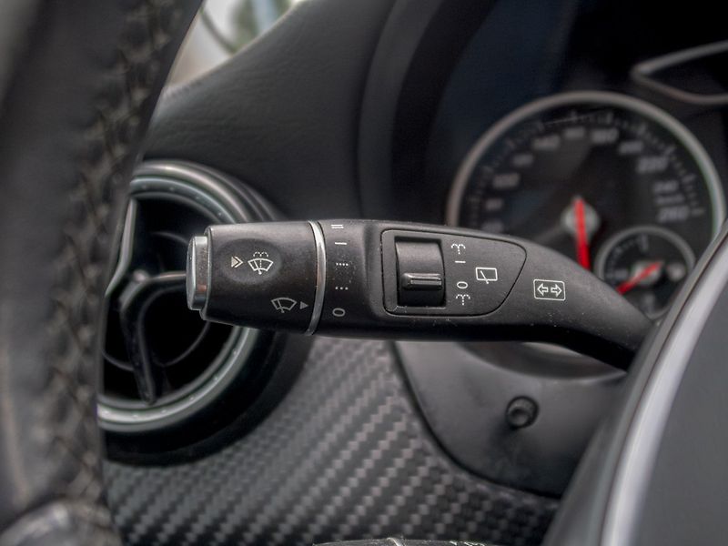 Mercedes-Benz GLA (2017) 200D 100KW LED – PO SERVISU - fotka 22 z 48