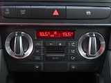 Audi A3 (2009) 1.4TSi, AC, park.asist - náhled 12