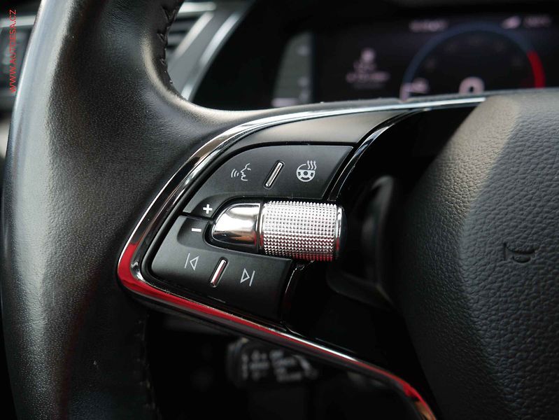 Škoda Superb (2022) 1.5 TSI, ČR, Style, LED - fotka 14 z 21