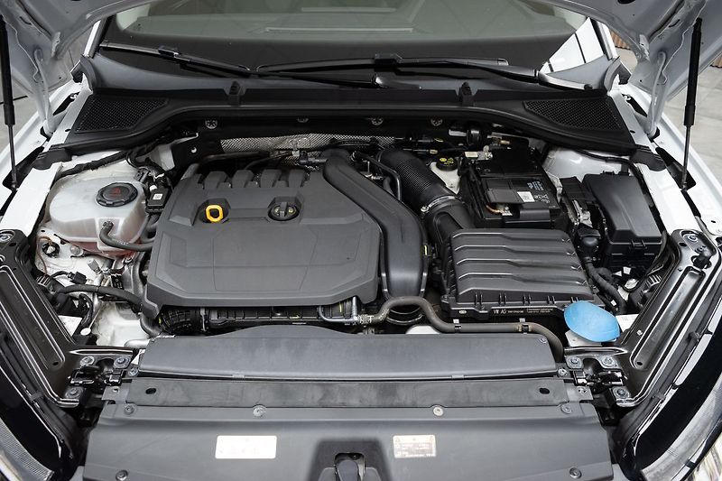 Škoda Octavia 1.5TSI REZERVACE - fotka 39 z 47