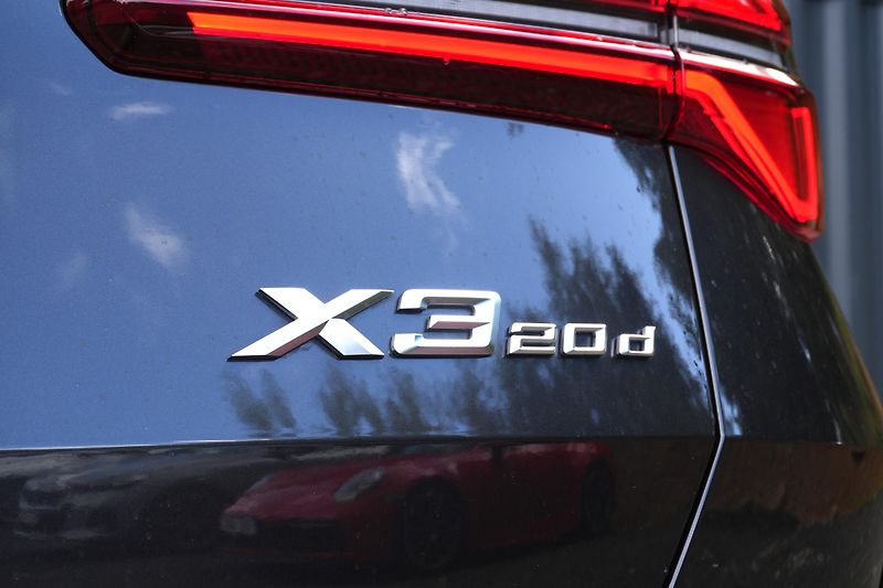 BMW X3 20d, Tažné, HUD, ACC, 360°,H/K - fotka 11 z 50