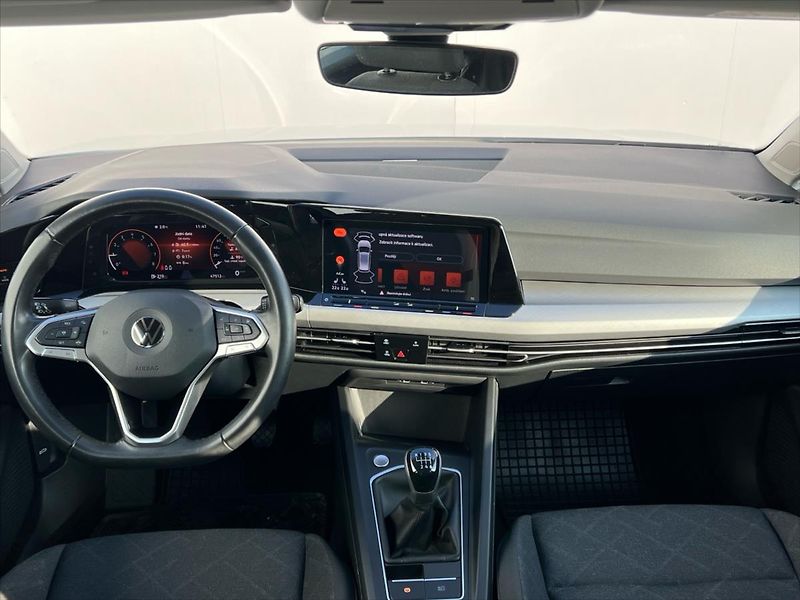Volkswagen Golf Variant 1,0 TSi 81kW LIFE  8 - fotka 5 z 23