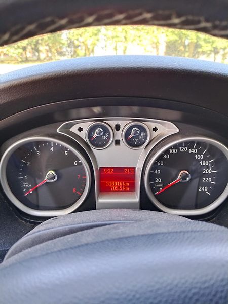 Ford Focus (2008) s bohatým příslušenstvím - fotka 3 z 13