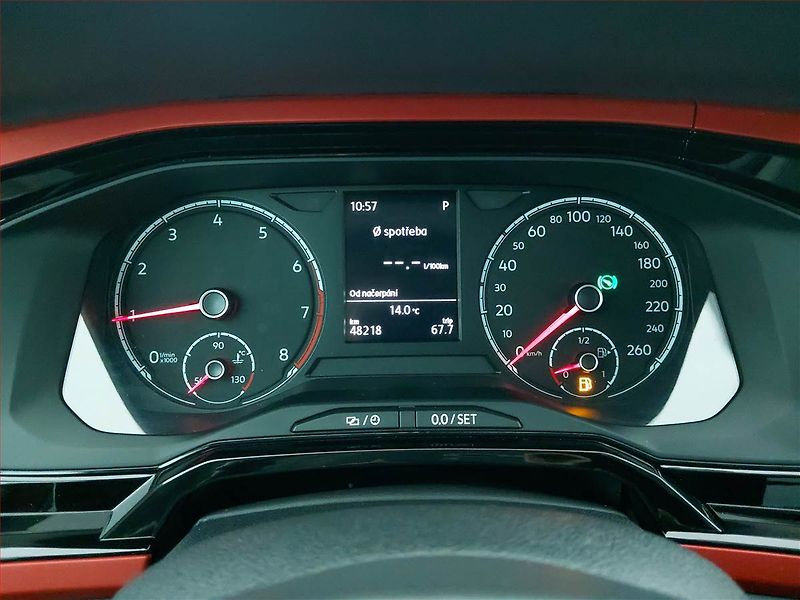 Volkswagen Polo (2018) Beats 1.0 TSI, Automat - fotka 11 z 18