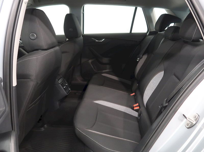 Škoda Kamiq (2024) SELECTION 1.0TSI 85KW - fotka 15 z 38