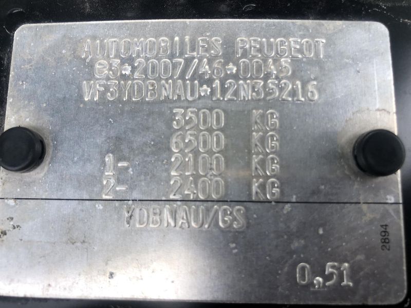 Peugeot Boxer (2020) 2.2HDi najeto pouze 26000 km ! - fotka 16 z 17