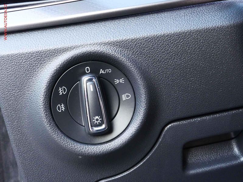 Škoda Kamiq (2020) 1.5 TSi, Style, DSG, TZ - fotka 17 z 21