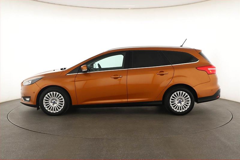 Ford Focus (2017) 1.5 EcoBoost, Tempomat - fotka 3 z 14