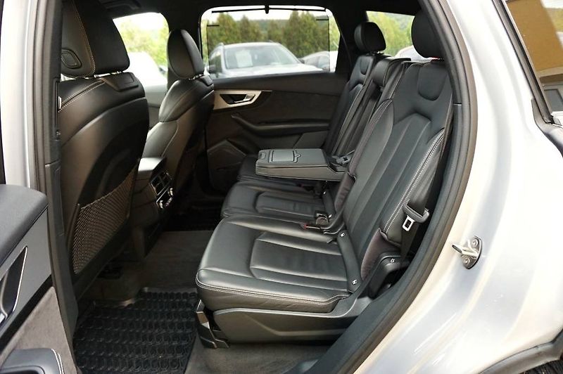 Audi Q7 (2016) S-LINE 3,0 TDI 200 kW - fotka 26 z 55