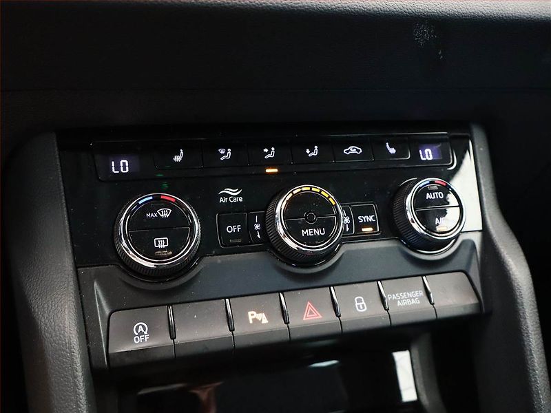 Škoda Karoq (2020) Ambition 1.5 TSI - fotka 10 z 15