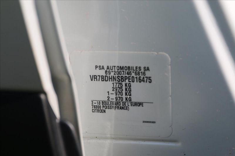 Citroën C4 1,2 1. Majitel, ČR, DPH - fotka 46 z 50
