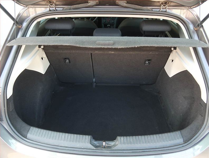 Seat Leon (2016) 1.2 TSI, Tempomat - fotka 13 z 16