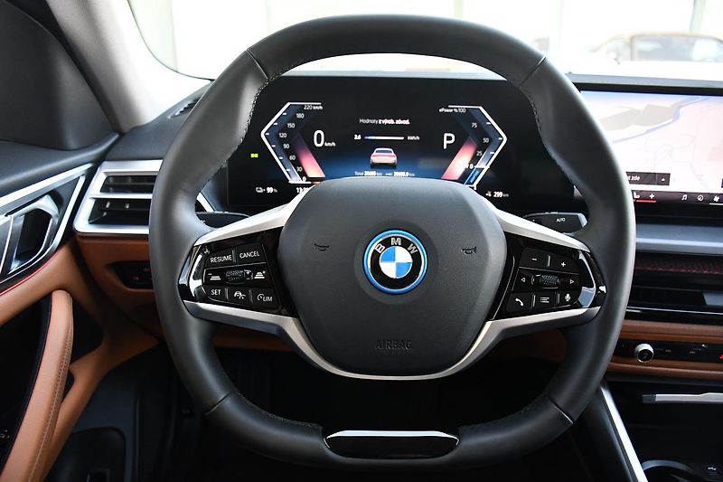 BMW i4 eDrive35 FACELIFT 3L-ZÁRUKA 1M - fotka 23 z 45