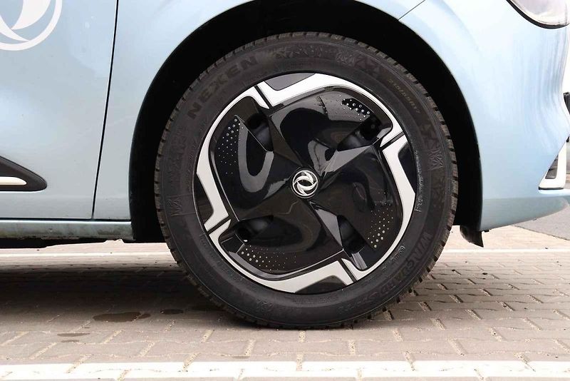 Dongfeng Box v základní výbavě E1.