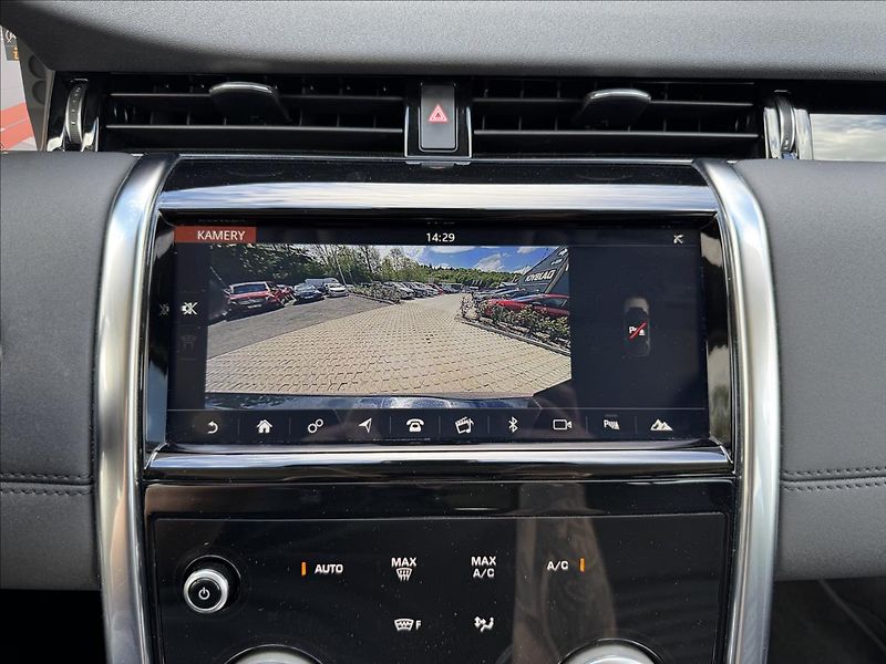 Land Rover Discovery Sport 2,0 D150 SE 4WD AT DPH - fotka 22 z 27