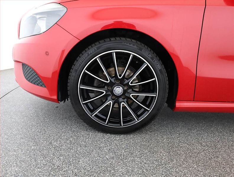 Mercedes-Benz Třídy A (2013) A 180 d, Tempomat - fotka 17 z 17