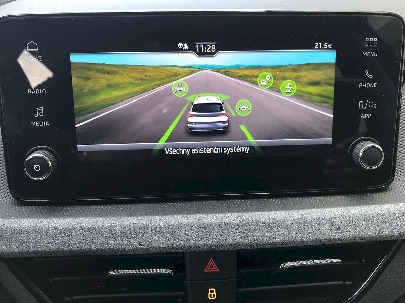Škoda Kamiq (2025) SELECTION 1,0 TSI - fotka 10 z 25
