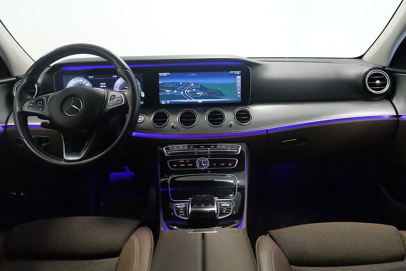 Mercedes-Benz Třídy E - fotka 5 z 28