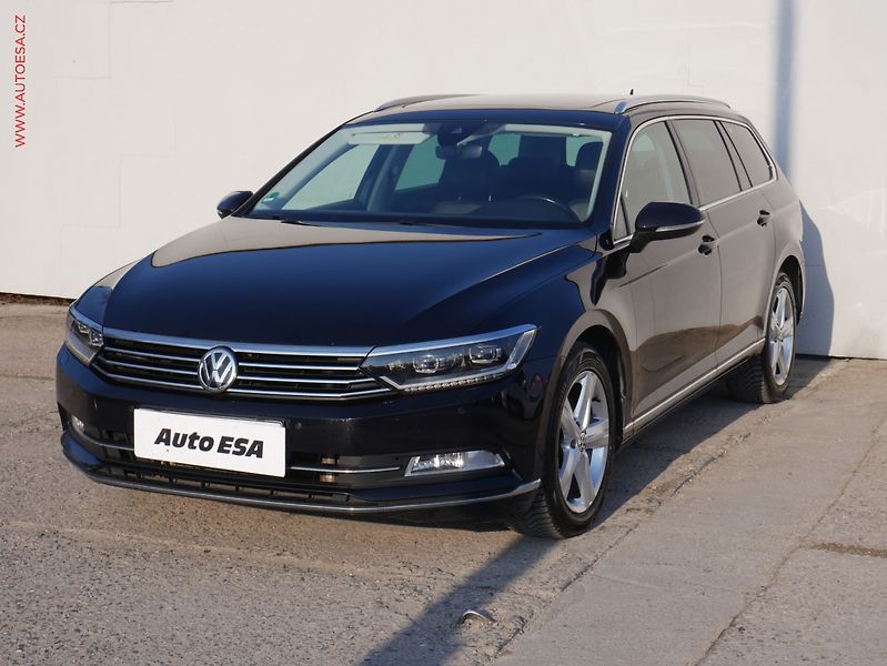 Volkswagen Passat (2018) 2.0TDi, AT, navi, masáž - fotka 3 z 19
