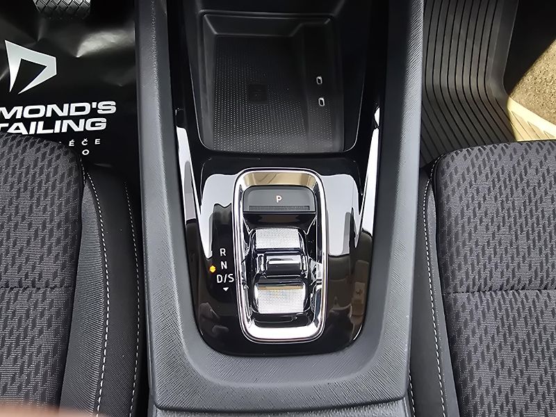 Škoda Octavia 2.0TDI DSG STYLE+ MATRIX ČR! - fotka 27 z 44