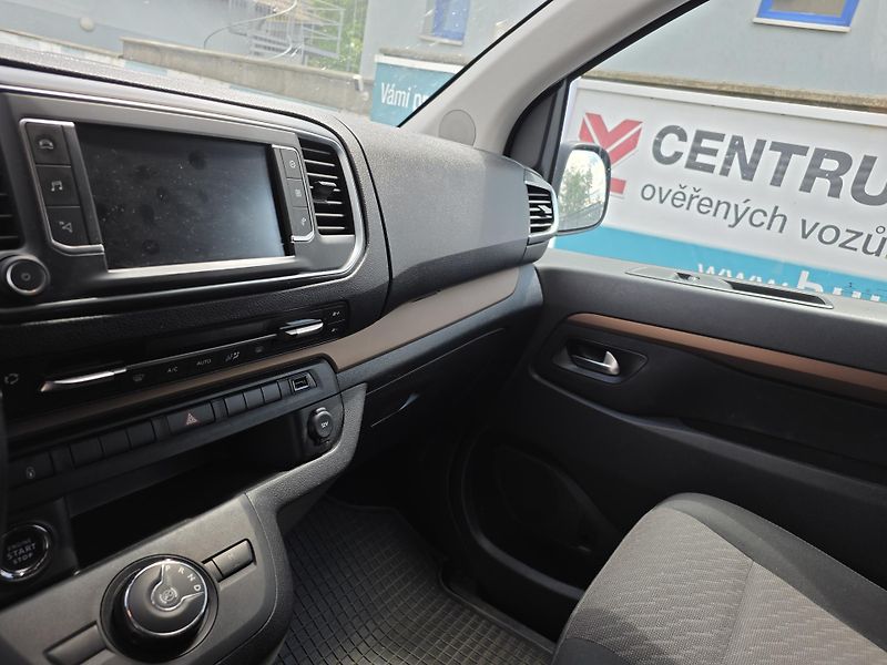 Toyota ProAce Verso 2.0-FAMILY-130kw-8míst - fotka 11 z 17