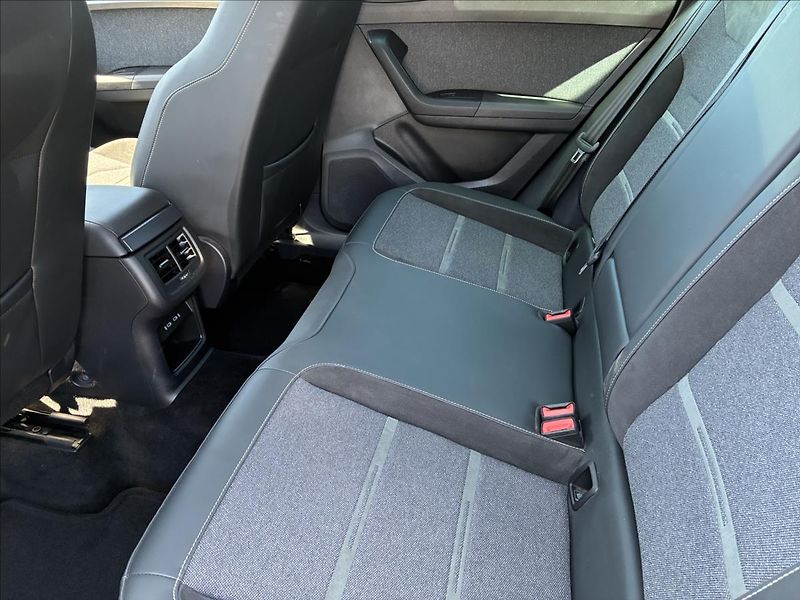 Seat Ateca 2,0 X PERIENCE,TAŽNÉ,KAMERA - fotka 12 z 27