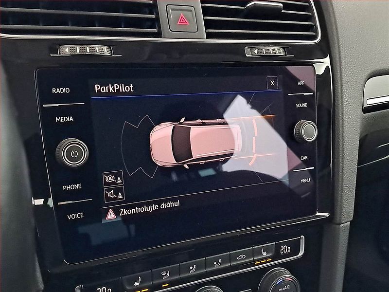 Volkswagen Golf (2019) Highline 1.5 TSI, Tempomat - fotka 18 z 18