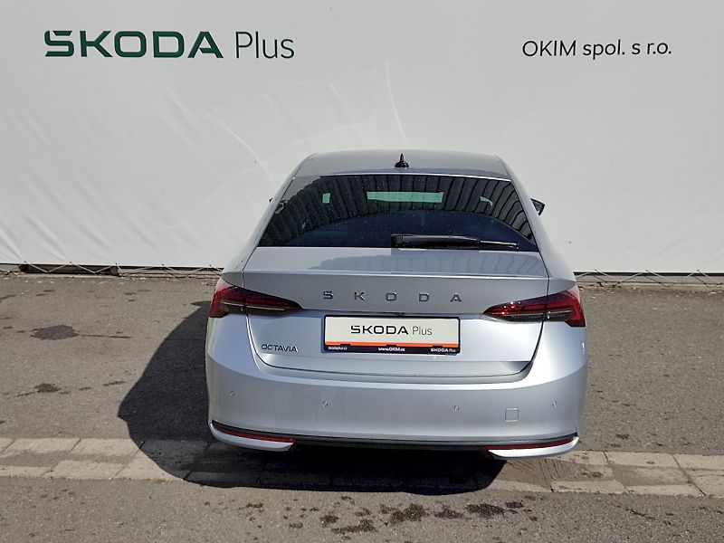 Škoda Octavia (2025) Top Selection 1,5 Tsi 110 Kw D - fotka 35 z 38