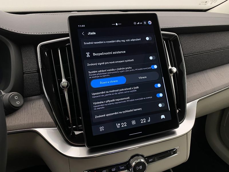 Volvo XC90 (2026) T8 AWD Plug-in BRIGHT PLUS 7m - fotka 52 z 71