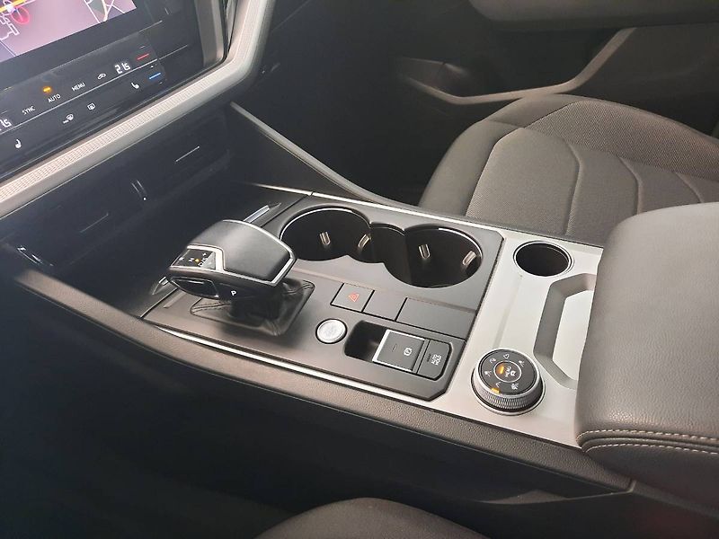 Volkswagen Touareg (2020) 3.0 TDI 4Motion (170kW/231k) T - fotka 13 z 27