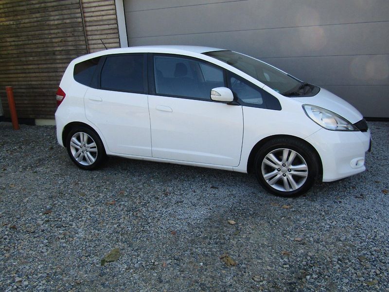 Honda Jazz (2012) 1.3 16V 73kW - fotka 7 z 35