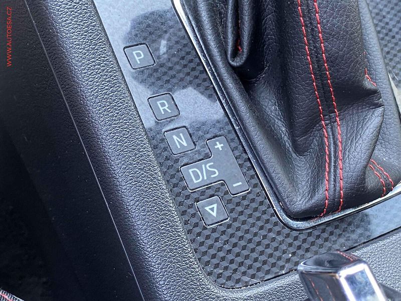 Škoda Octavia (2017) 2.0 TDi, RS, LED, navi, +kola - fotka 14 z 19