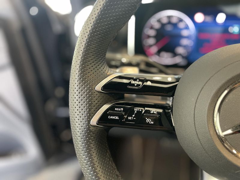 Mercedes-Benz GLC 200d 4Matic - fotka 21 z 35