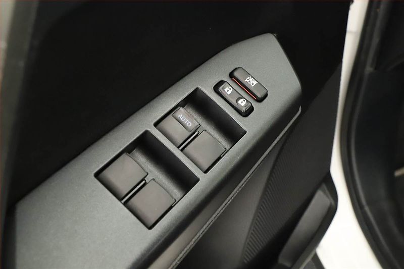 Toyota RAV4 (2018) 2.5 Hybrid, 4X4, Automat, ČR - fotka 17 z 19