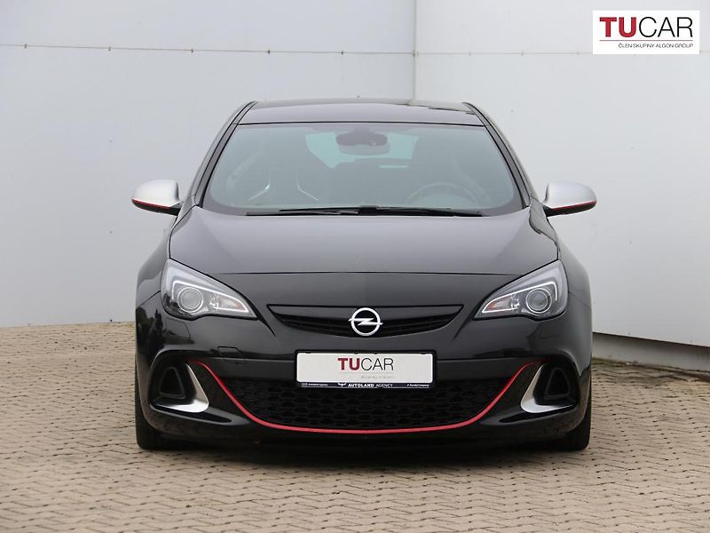 Opel Astra (2017) 2.0 Turbo GTC  - fotka 3 z 21